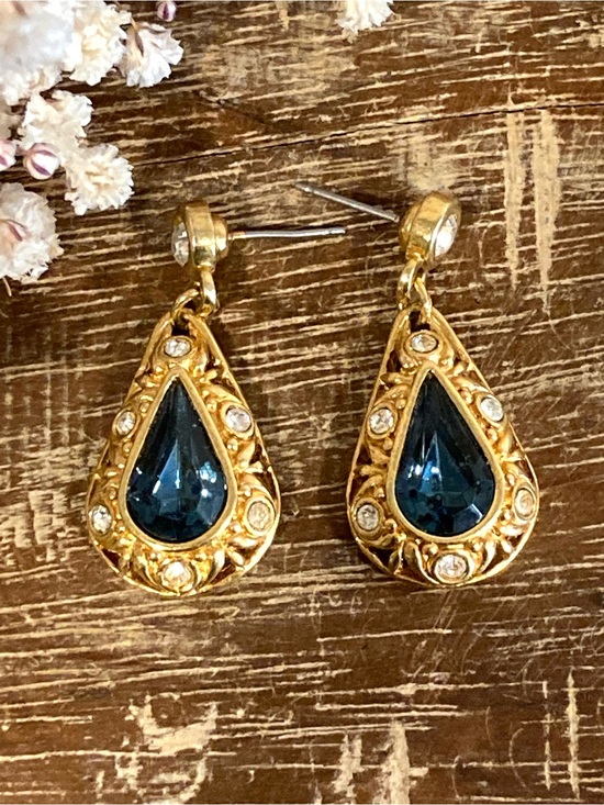 Vintage Jewelry - Vintage Avon Gold-Tone Teardrop Earrings with Blue Gemstone